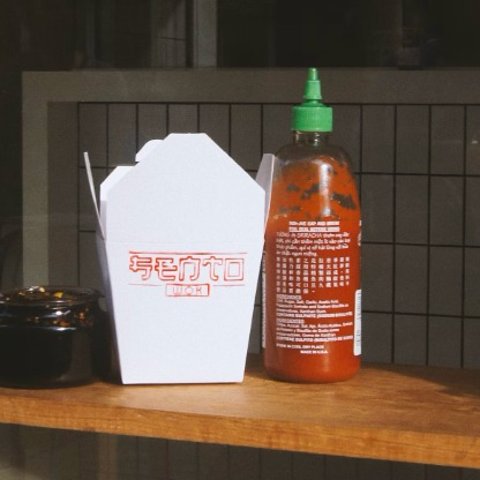 现在只要€3.69Sriracha 是拉差辣酱 拯救一切不好吃 留学生人手一瓶