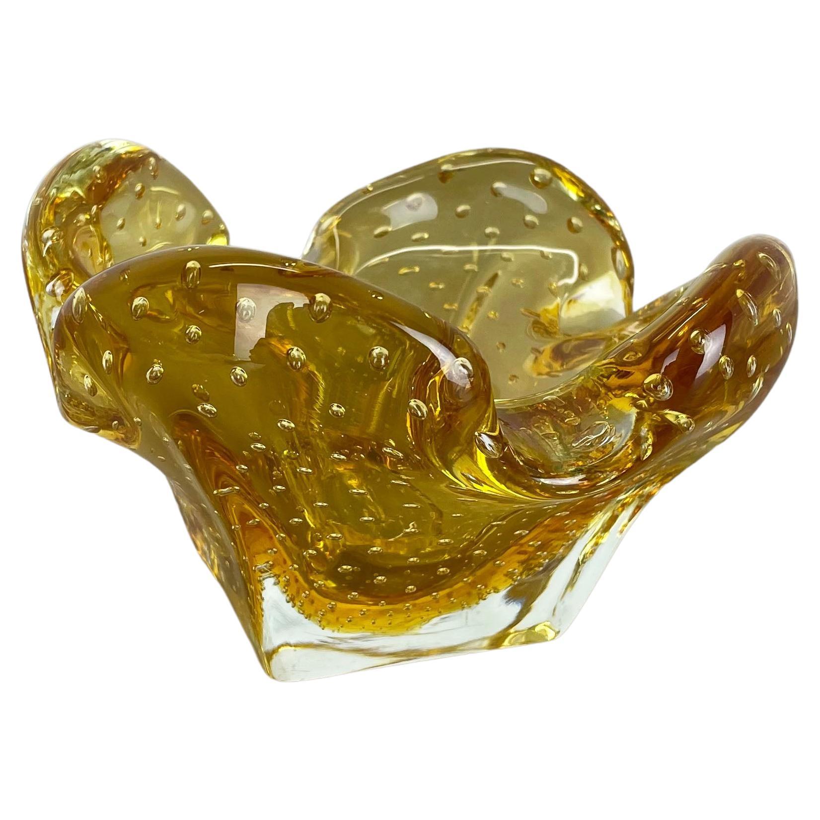 Murano Glass "Honey Bubble" Bowl Element Shell Ashtray Murano, Italy, 1970s For Sale