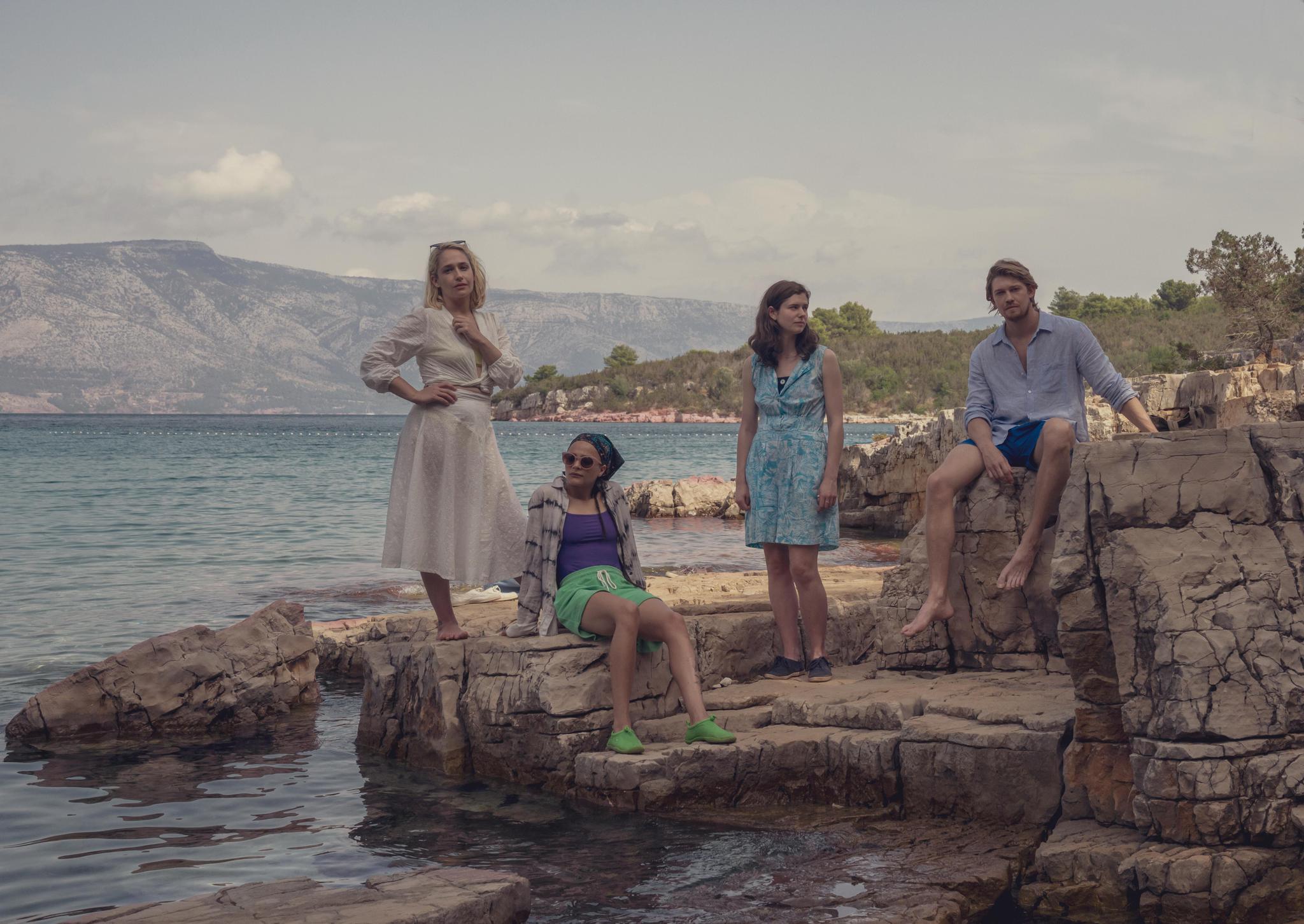 (L-R) Jemima Kirke, Sasha Lane, Alison Oliver and Joe Alwyn star as the central quartet in Conversations with Friends (Hulu)