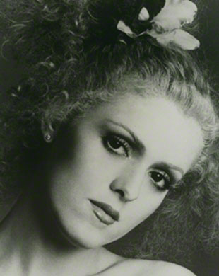 Bernadette Peters (Performer)