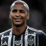 Deyverson provoca Botafogo após confusão em jogo com o Galo: “Que o Palmeiras passe eles”