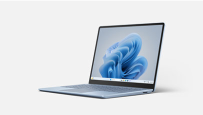 Un Surface Laptop Go 3 in colore blu ghiaccio.