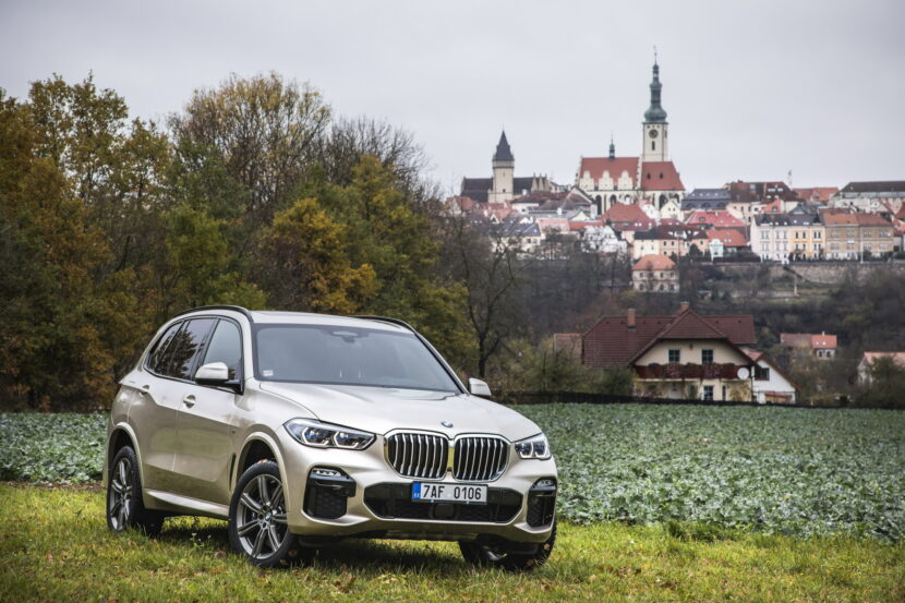 The BMW X5 (G05) in a beautiful autumn imagery from Czech Republic