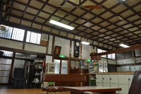 The changing rooms at Kotobuki Onsen feature a "folded coffered ceiling" which is uncommon today, creating a retro atmosphere, as seen at the bathhouse in Osaka's Minato Ward on Dec. 15, 2023. (Mainichi/Yujiro Futamura)