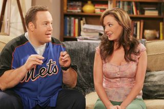 kevin james and leah remini in the king of queens