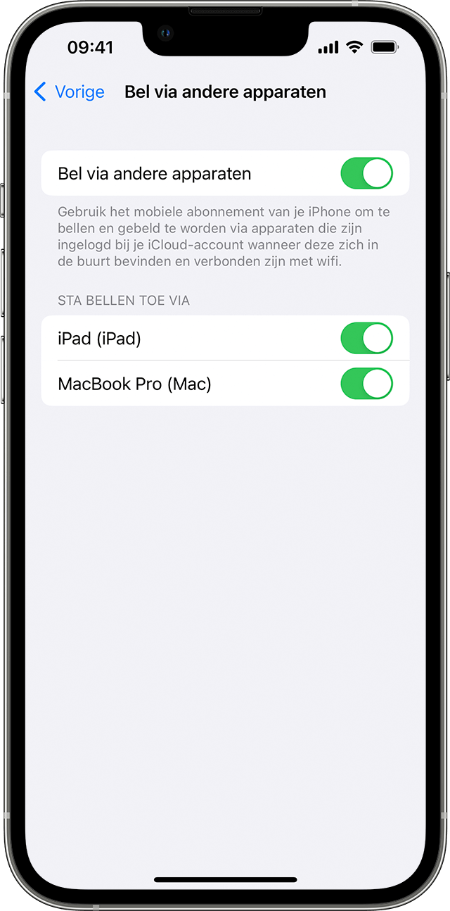 iPhone met het scherm 'Bel via andere apparaten'. 'Bel via andere apparaten' is ingeschakeld zodat John kan bellen via zijn iPad en MacBook Pro.