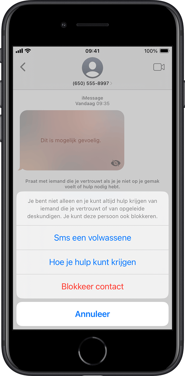 Wanneer je kind een afbeelding of video ontvangt die naaktheid lijkt te bevatten, vervaagt Communication Safety het bericht en biedt het hulp.