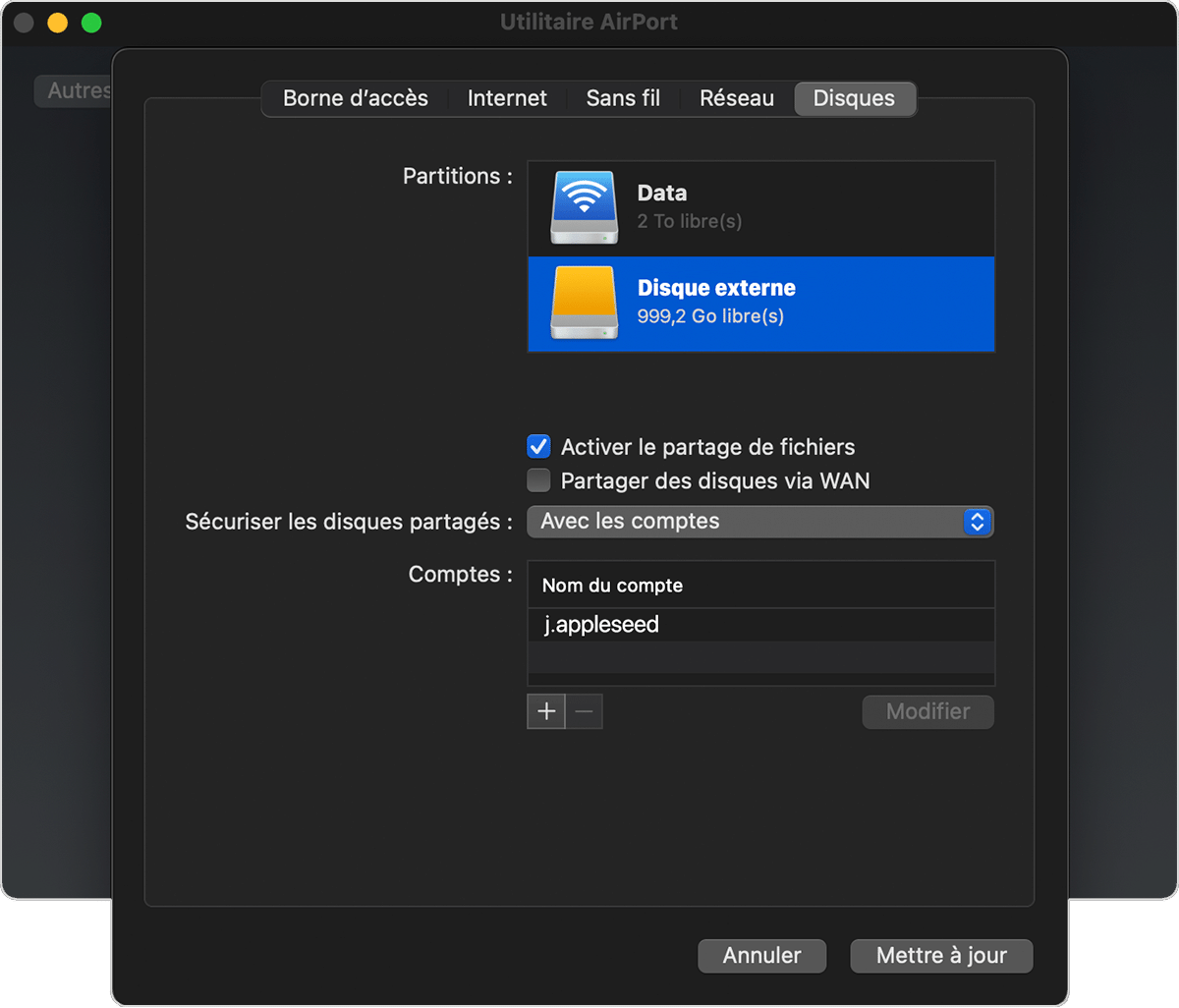 Onglet Disques de la fenêtre Utilitaire AirPort avec le réglage « Activer le partage de fichiers » activé
