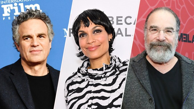 red carpet photos of Mark Ruffalo, Rosario Dawson and Mandy Patinkin