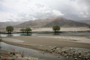 Desertification along the road from Lhasa to Shigatse