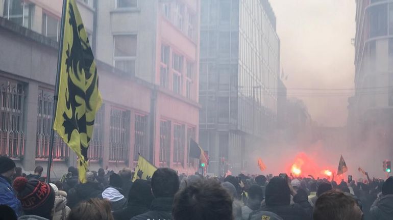 Plus de 1000 personnes à la marche contre le pacte de Marrakech à Bruxelles