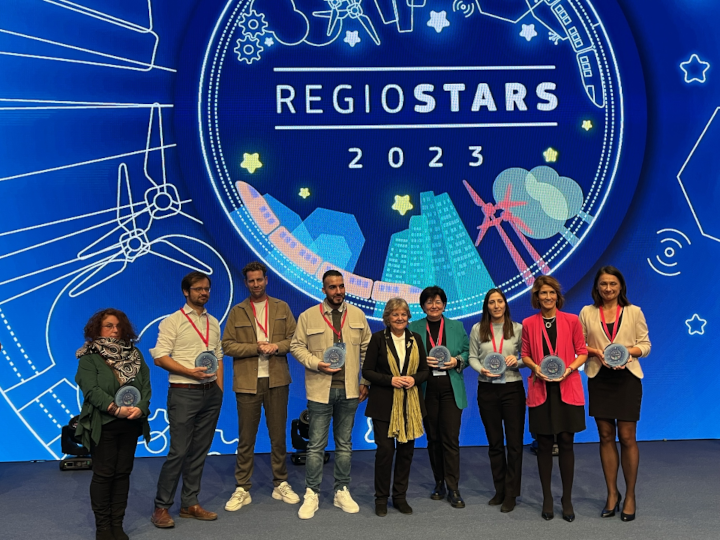 La comisaria Elisa Ferreira entrega los premios REGIOSTARS 2023 para proyectos innovadores financiados por la UE en el marco de la política de cohesión