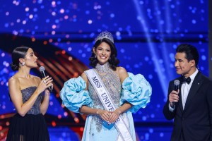 MEXICO CITY, MEXICO - NOVEMBER 16: Miss Universe 2023 Sheynnis Palacios, speaks during The 73rd Miss Universe Competition - show at Arena Ciudad de Mexico on November 16, 2024 in Mexico City, Mexico. (Photo by Hector Vivas/Getty Images)