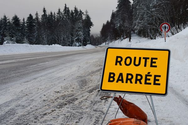 La route des Crêtes fermée à la circulation, en janvier 2016.