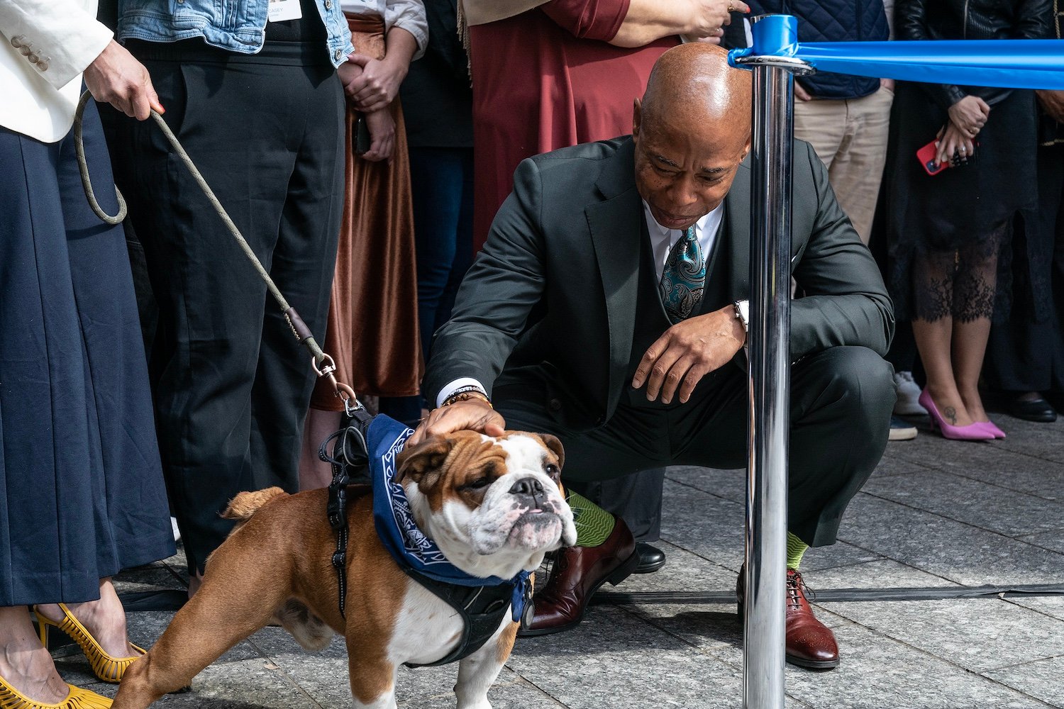 Eric Adams hanging out with a bulldog