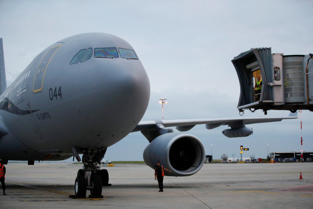 One of the last planes carrying evacuates from Afghanistan on the tarmac at Paris' Charles-de-Gaulle airport | Photo: Reuters/Sarah Meyssonnier