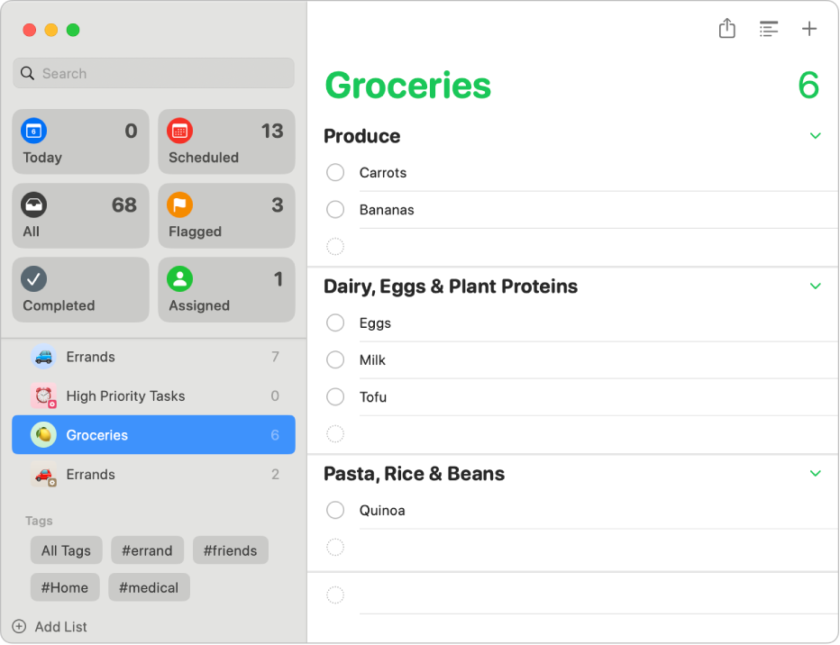 En indkøbsliste i appen Påmindelser med seks dagligvarer, som automatisk er blevet sorteret i sektioner: gulerødder og bananer i Frugt og grønt, æg, mælk og tofu i Mejeriprodukter, æg og planteproteiner samt quinoa i Pasta, ris og bønner.