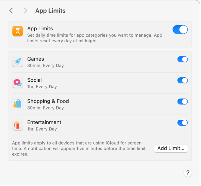 Le impostazioni “Limitazioni app” in “Tempo di utilizzo” con le limitazioni per le app attivate. Vengono impostati i limiti di tempo per quattro categorie di app.