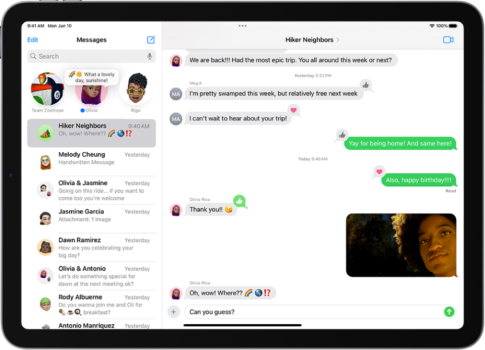 A group conversation in Messages. The message bubbles are green, which indicates that at least one person isn’t using iMessage.