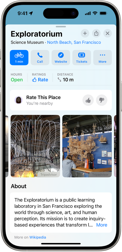 La scheda informativa di un museo che mostra che è aperto, le valutazioni, la descrizione, le foto e i pulsanti per chiamare, visitare il sito web o acquistare i biglietti.