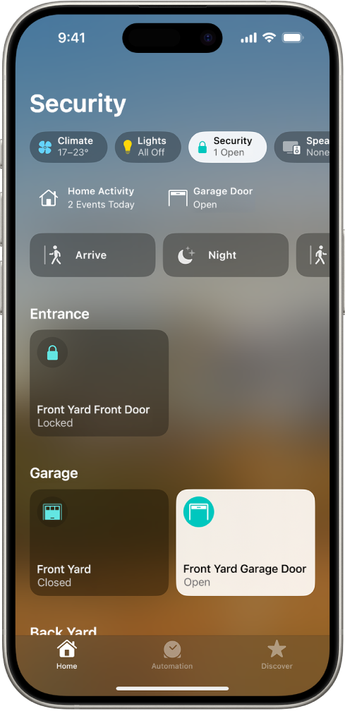 Pantalla de la app Casa mostrando una puerta principal y dos puertas de garage.