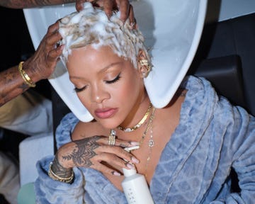 rihanna using fenty hair