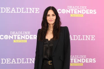 courteney cox attends the deadline contenders television