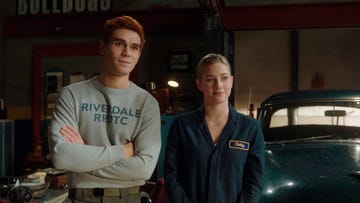 riverdale    “chapter eighty two back to school”    image number rvd506fg0001r    pictured l r kj apa as archie andrews and lili reinhart as betty cooper    photo the cw    © 2021 the cw network, llc all rights reserved