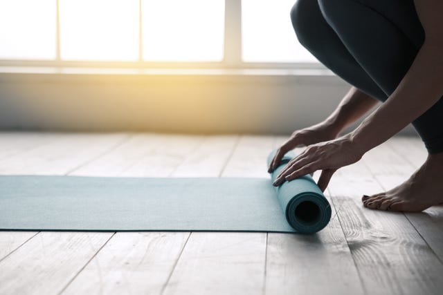 how to clean a yoga mat