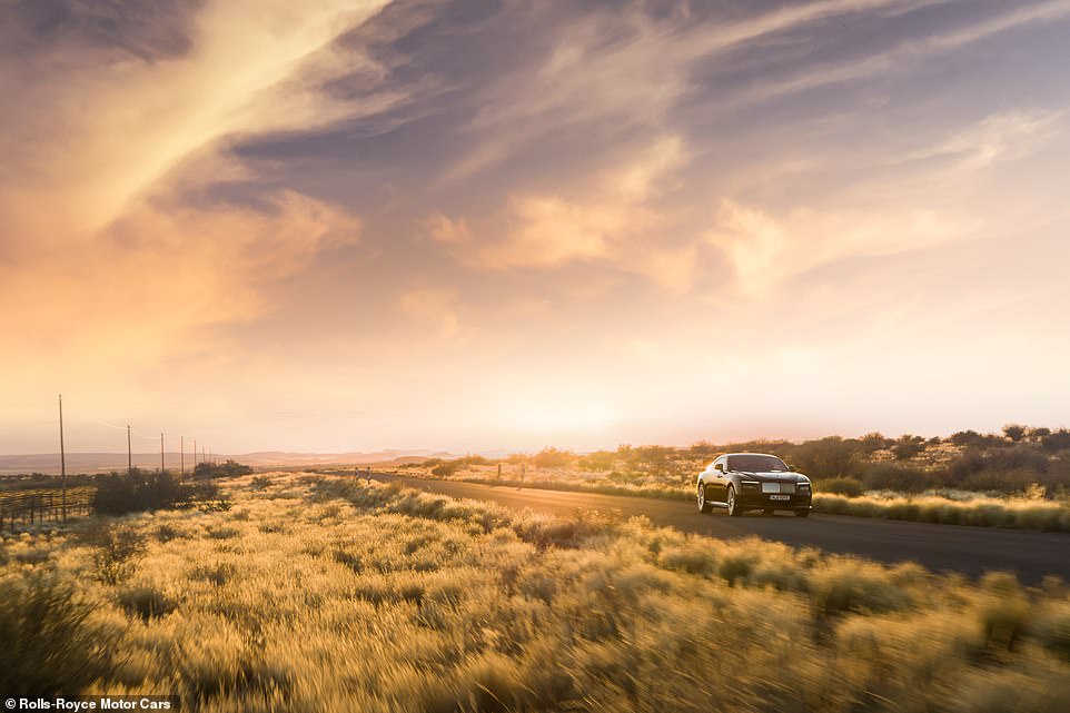 The electric Roller has a full-charge range of up to 323 miles (520km)¿ enough to drive from London to just north of Newcastle