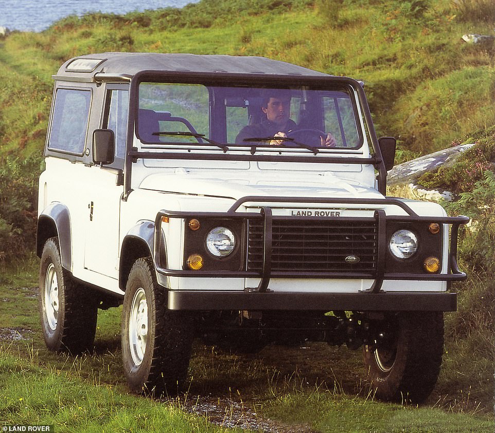 The 90 debuted a new permanent four-wheel-drive system not seen on previous Land Rover Series models. It derived from the Range Rover. The 90 also got a two-speed transfer gearbox with a lockable centre differential