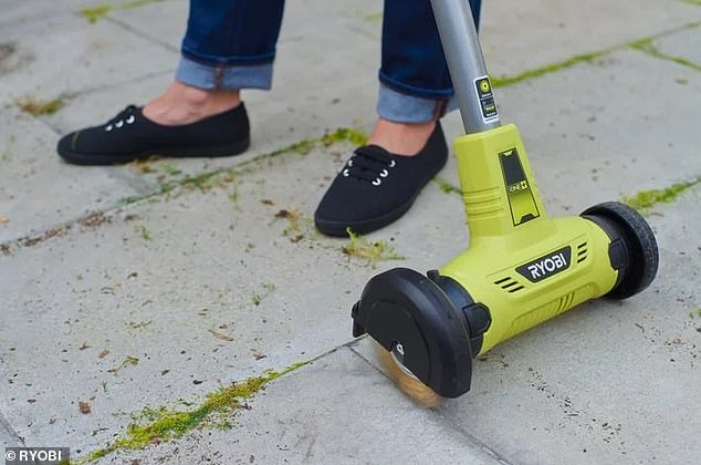 The high-speed wire brushes clear weeds, grass and moss effortlessly, thanks to its 'powerful' motor and ergonomic design