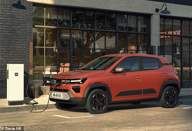 Because the 26.8kWh is small, Dacia says fast charging at 120kW gives a full battery in 56 mins, while an overnight charge on a standard 7kW homecharger will be completed in just four hours