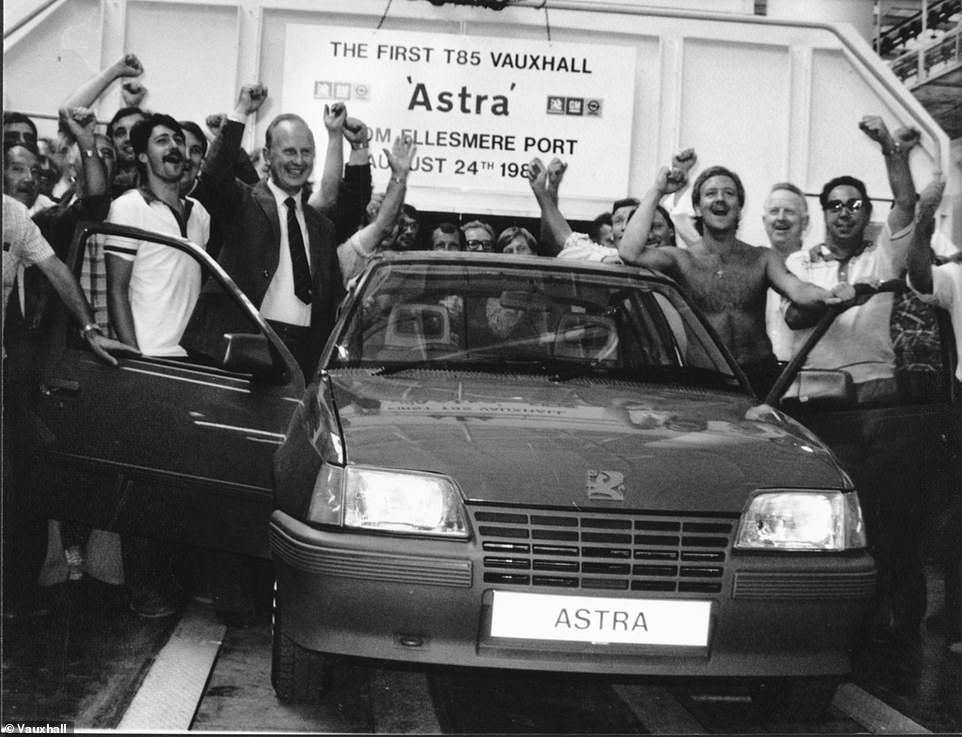 An image of the first Mk2 Vauxhall Astra coming off the Ellesmere Port production line on 24 August 1985. It became an instant sales hit