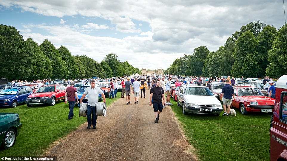 The event, hosted at Grimsthorpe Castle in Lincolnshire, was a sell out. Some 4,000 people attended with 2,000 vehicles