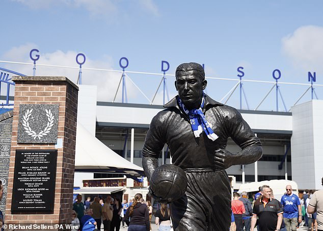 Dean has a statue that still stands outside Goodison Park in tribute to their greatest player