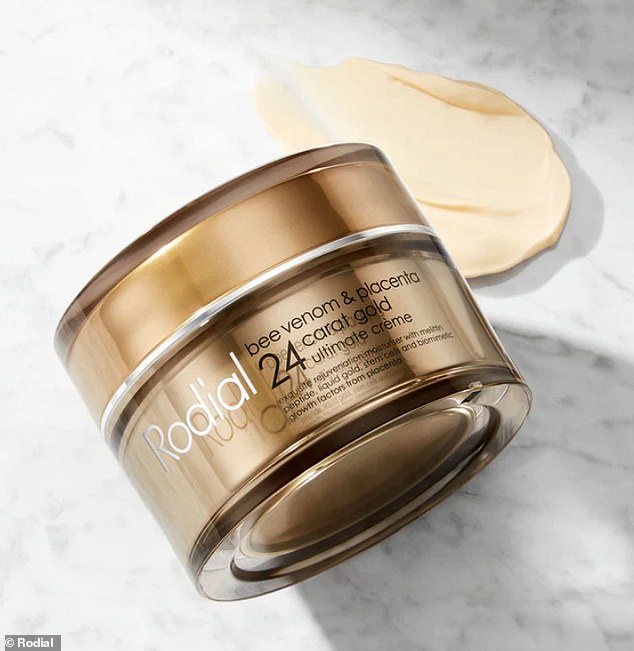 The Rodial Bee Venom and Placenta 24 Carat Gold Ultimate Crème contains a youth-boosting formula dedicated to smoothing and brightening the appearance of your skin