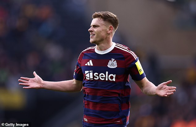 Harvey Barnes scored the winner for Newcastle with a long-range effort in the 80th minute