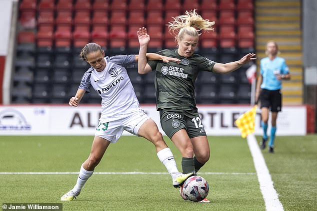 The 25-year-old battles with Poltava's Irene Podolska at the Albert Bartlett Stadium in Airdrie