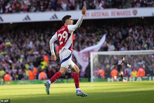 Gabriel Martinelli came off the bench to put the Gunners into the lead on 68 minutes