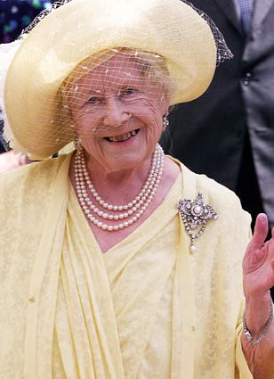 EPHRAIM HARDCASTLE: What did the Queen Mother keep in her handbag?