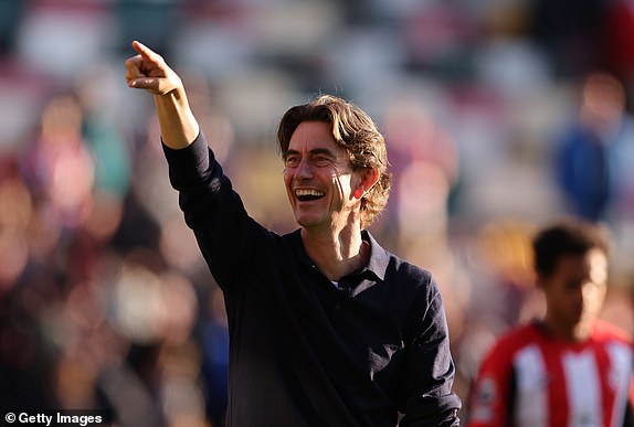 BRENTFORD, ENGLAND - OCTOBER 05: Thomas Frank manager / head coach of Brentford acknowledges the fans after the Premier League match between Brentford FC and Wolverhampton Wanderers FC at Gtech Community Stadium on October 05, 2024 in Brentford, England. (Photo by Catherine Ivill - AMA/Getty Images)