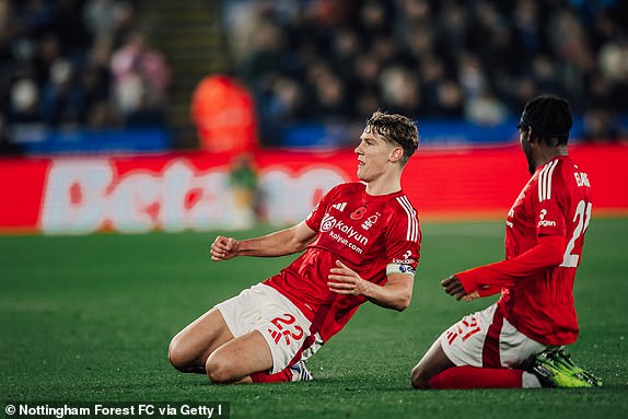 LEICESTER, ENGLAND - OCTOBER 25: Ryan Yates of Nottingham Forest celebrates after scoring the opening goal during the Premier League match between Leicester City FC and Nottingham Forest FC at The King Power Stadium on October 25, 2024 in Leicester, United Kingdom. (Photo by Ritchie Sumpter/Nottingham Forest FC via Getty Images)