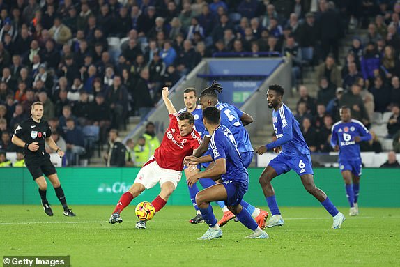 LEICESTER, ENGLAND - OCTOBER 25: Chris Wood of Nottingham Forest scores his team's second goal during the Premier League match between Leicester City FC and Nottingham Forest FC at The King Power Stadium on October 25, 2024 in Leicester, England. (Photo by Carl Recine/Getty Images)