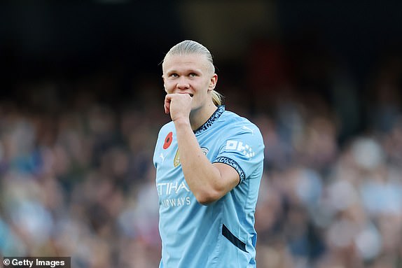 MANCHESTER, ENGLAND - OCTOBER 26: Erling Haaland of Manchester City reacts following a missed chance during the Premier League match between Manchester City FC and Southampton FC at Etihad Stadium on October 26, 2024 in Manchester, England. (Photo by Carl Recine/Getty Images)