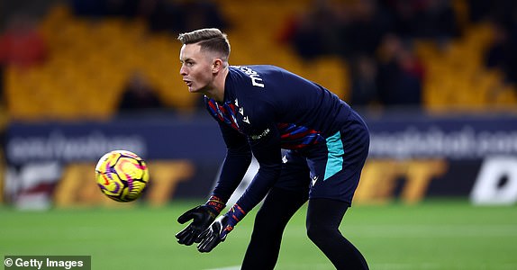 WOLVERHAMPTON, ENGLAND - NOVEMBER 02: Dean Henderson of Crystal Palace warms up prior to the Premier League match between Wolverhampton Wanderers FC and Crystal Palace FC at Molineux on November 02, 2024 in Wolverhampton, England. (Photo by Naomi Baker/Getty Images)