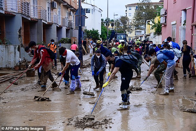 The death toll from Spain's worst floods in a generation has climbed to 217