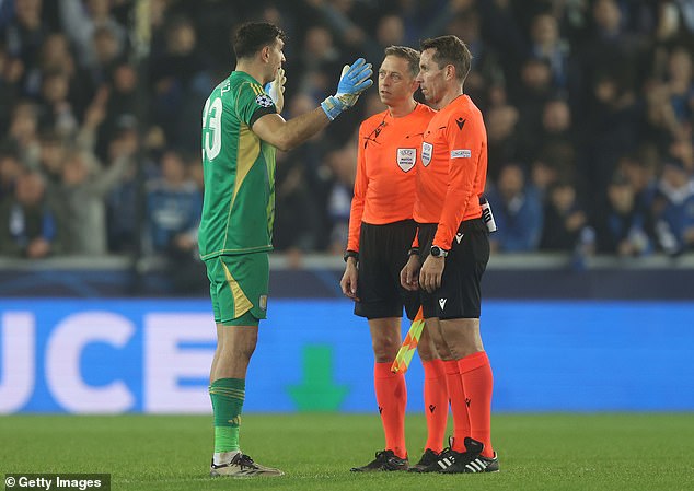 Emiliano Martinez launched an impassioned defence of Tyrone Mings following a controversial penalty call