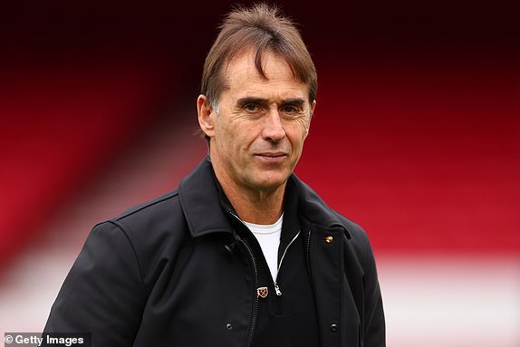 NOTTINGHAM, ENGLAND - NOVEMBER 02: Julen Lopetegui manager / head coach of West Ham United during the Premier League match between Nottingham Forest FC and West Ham United FC at City Ground on November 02, 2024 in Nottingham, England. (Photo by Marc Atkins/Getty Images)