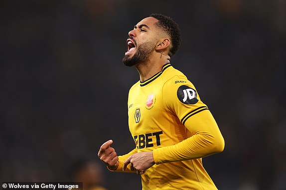 WOLVERHAMPTON, ENGLAND - NOVEMBER 09: Matheus Cunha of Wolverhampton Wanderers celebrates scoring his team's second goal during the Premier League match between Wolverhampton Wanderers FC and Southampton FC at Molineux on November 09, 2024 in Wolverhampton, England. (Photo by Jack Thomas - WWFC/Wolves via Getty Images)